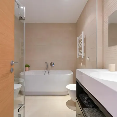 Luxury Penthouse: Indoor Pool And Private Terrasse * מארבלה