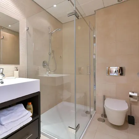 Luxury Penthouse: Indoor Pool&private Terrasse Appartement