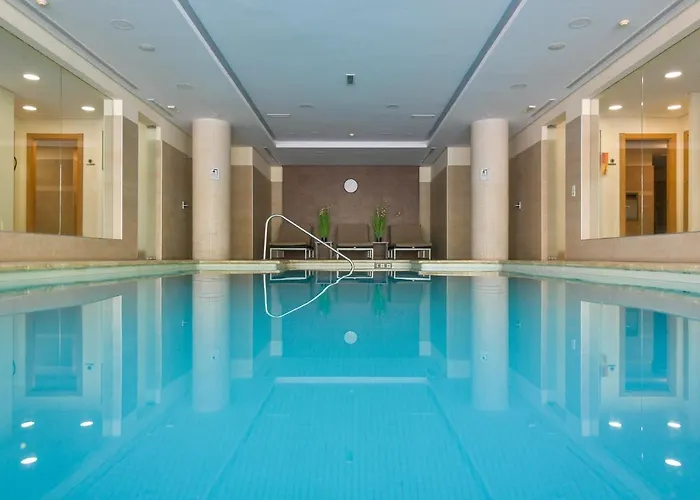 Luxury Penthouse: Indoor Pool And Private Terrasse *