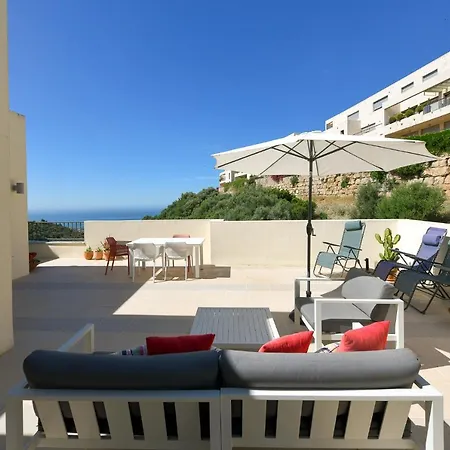 Luxury Penthouse: Indoor Pool And Private Terrasse *