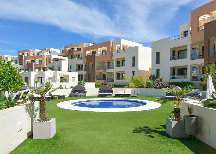 Luxury Penthouse: Indoor Pool And Private Terrasse Apartamento